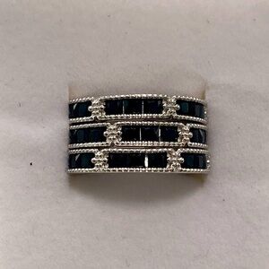 Bomb Party RBP4922
The Sterling Club
Main Stone:Black Onyx Cubic Zirconia size 6